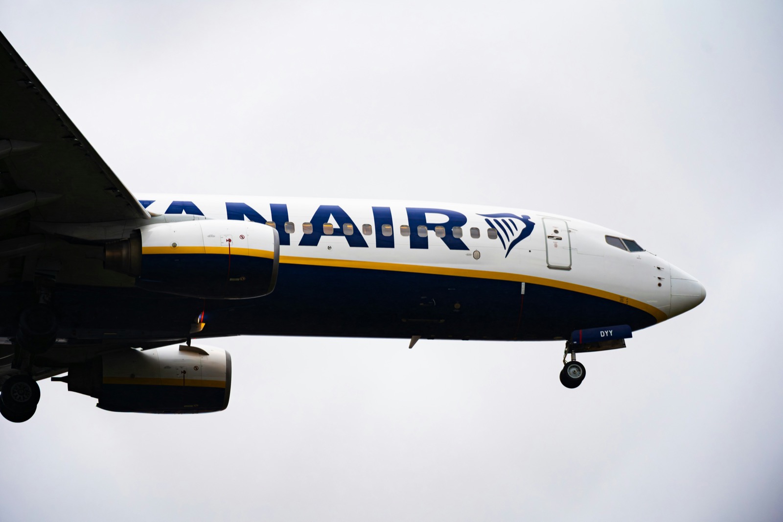 Lietadlo Ryanair vo vzduchu pri letisku Orio al Serio v Taliansku; ilustračná fotografia k správe o Viedni